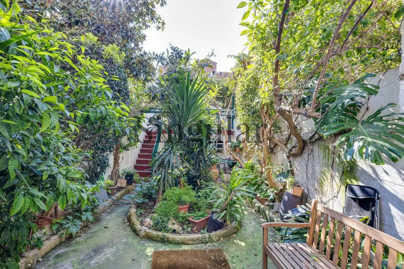 Jardí de Edifici en venda en Barcelona