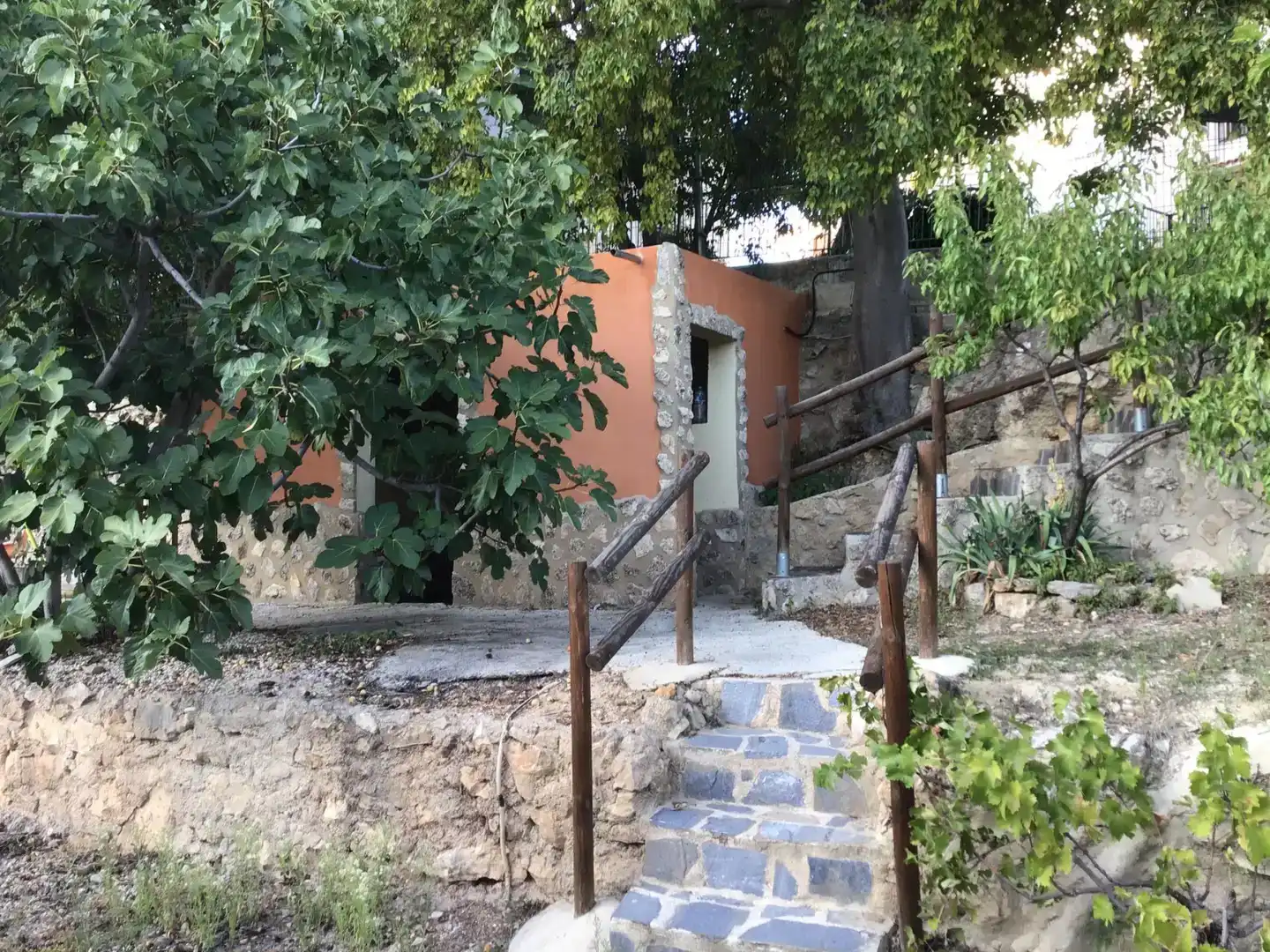 Vista exterior de Finca rústica en venda en Yeste amb Aire condicionat, Jardí privat i Parquet
