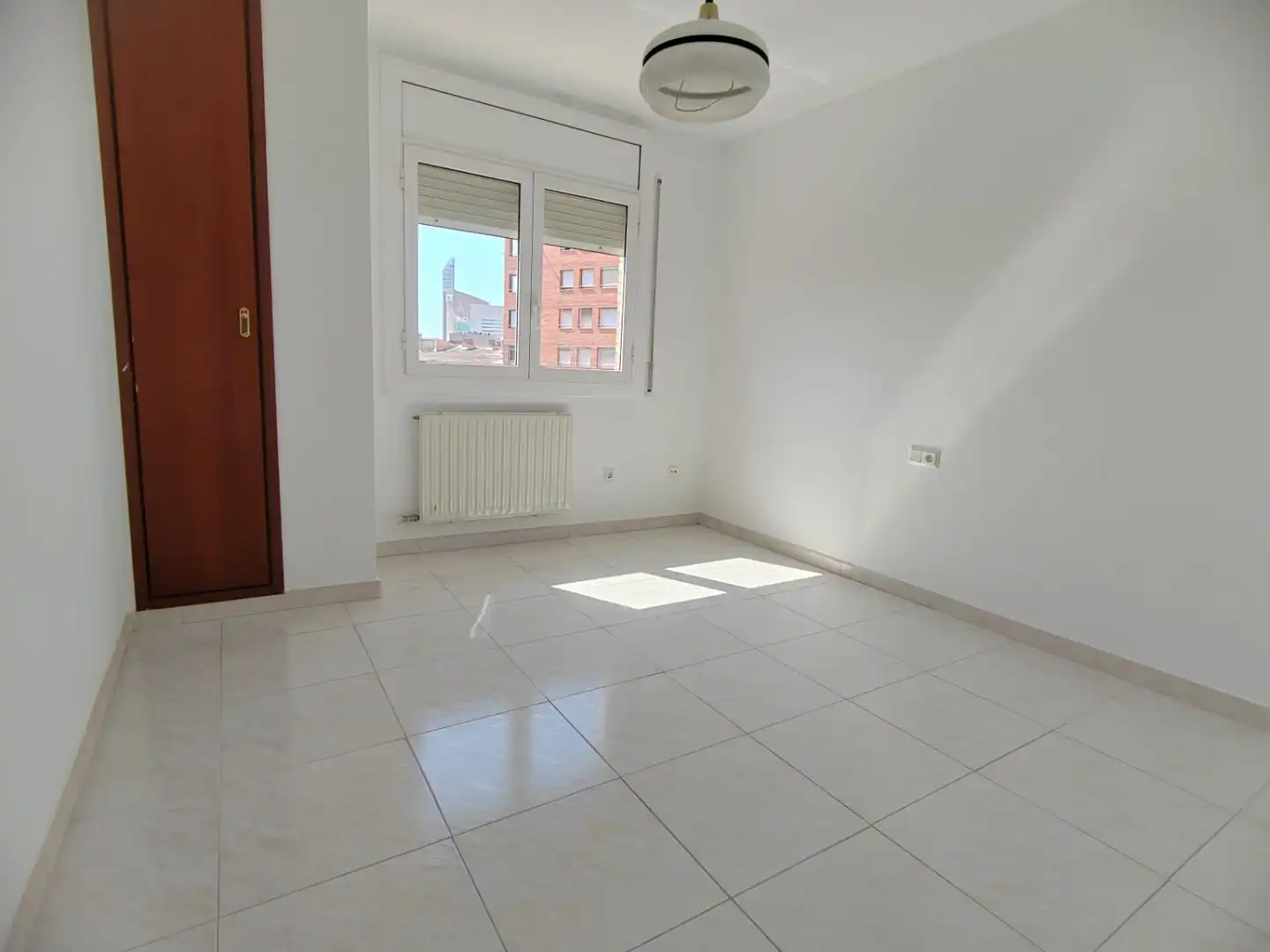 Habitación de Piso en venta en Barcelona con Calefacción, Terraza y Balcón