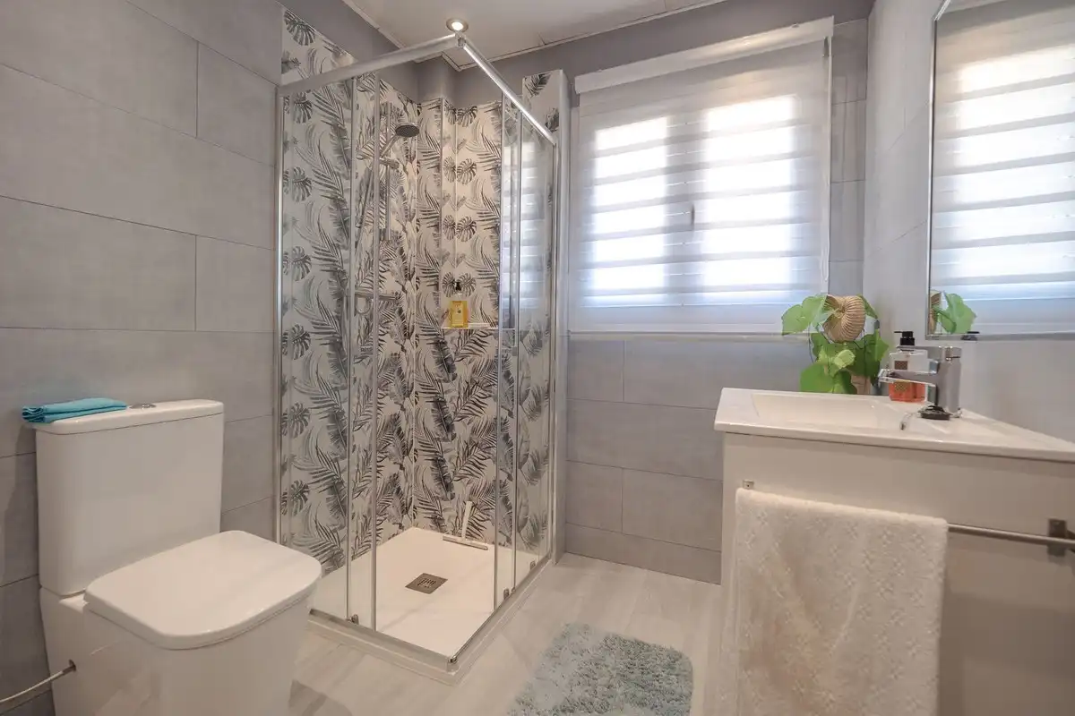 Baño de Casa o chalet en venta en Alhaurín El Grande con Aire acondicionado, Calefacción y Jardín privado