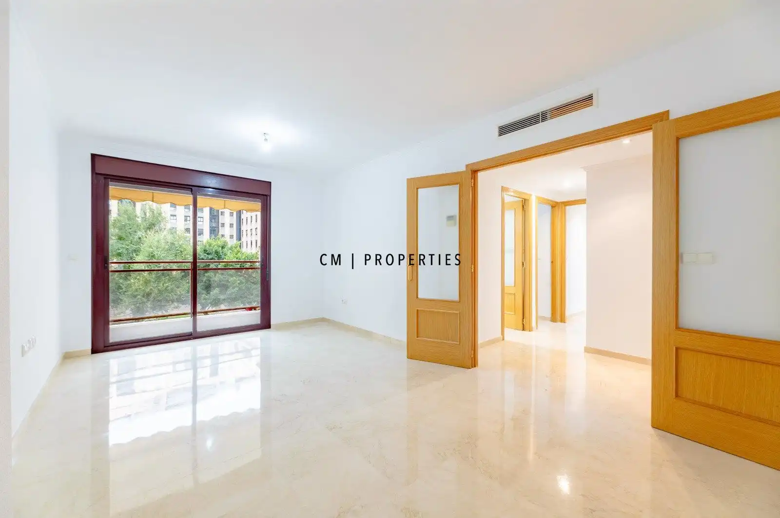 Exterior view of Flat for rent in Valencia  with Air Conditioner, Heating and Terrace