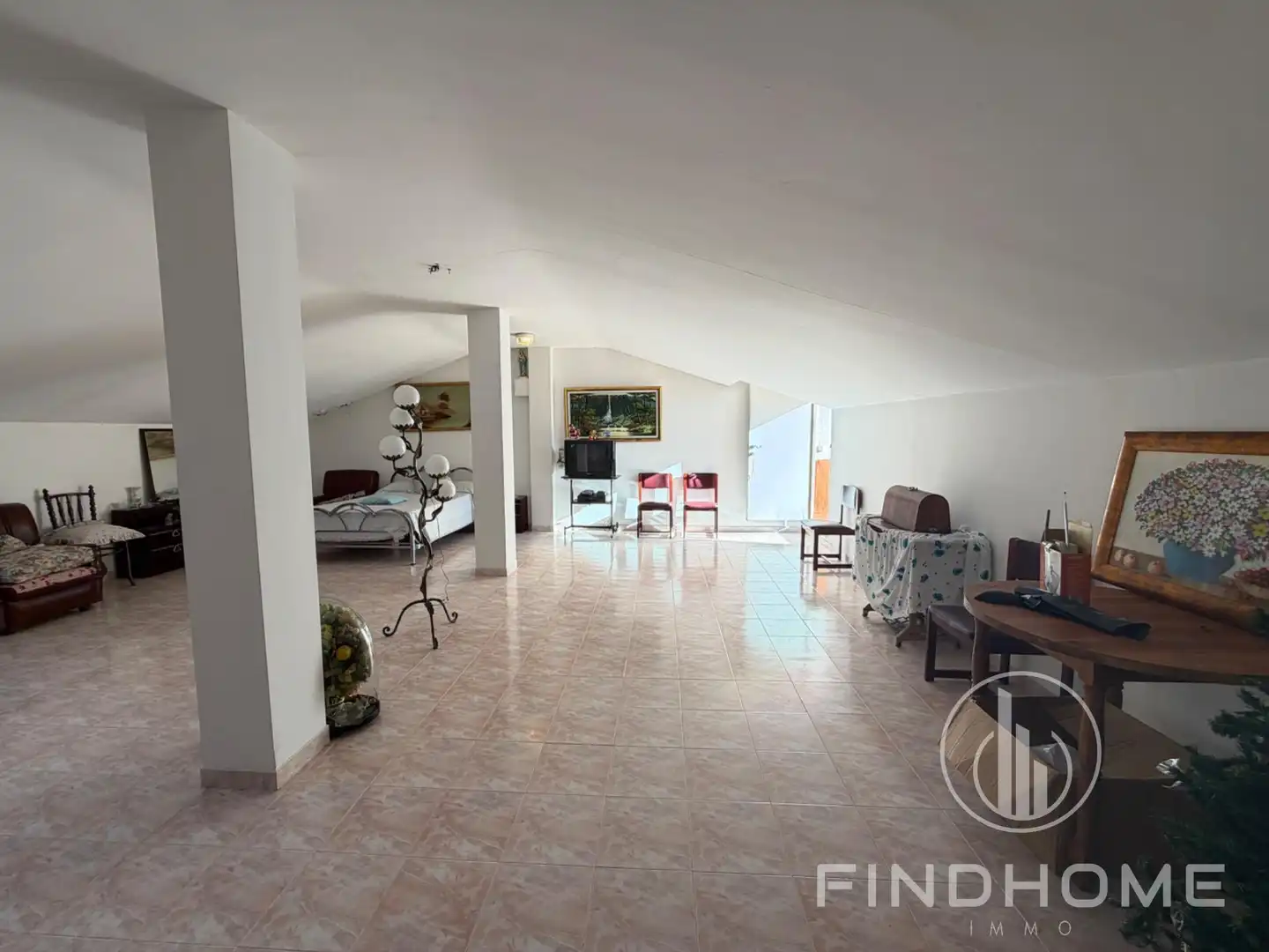 Wohnzimmer von Haus oder Chalet zum Verkauf in Olot mit Privatgarten, Abstellraum und Möbliert