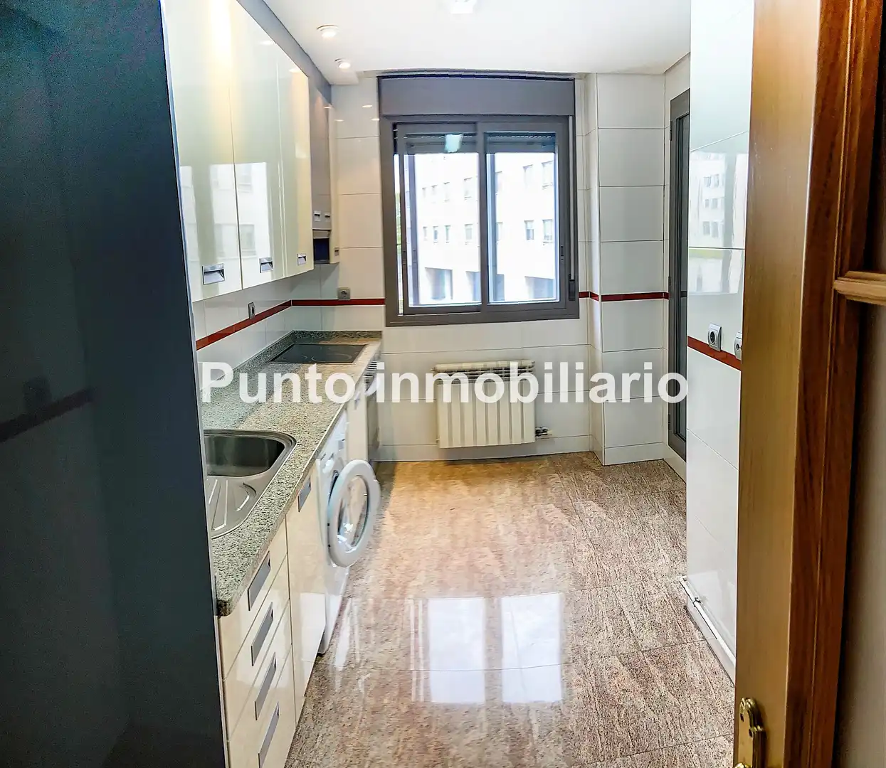 Cuina de Pis de lloguer en Valladolid amb Calefacció, Traster i Piscina