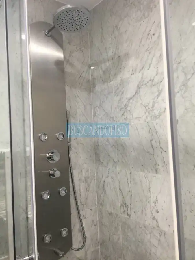 Bany de Apartament de lloguer en  Logroño amb Calefacció, Parquet i Terrassa