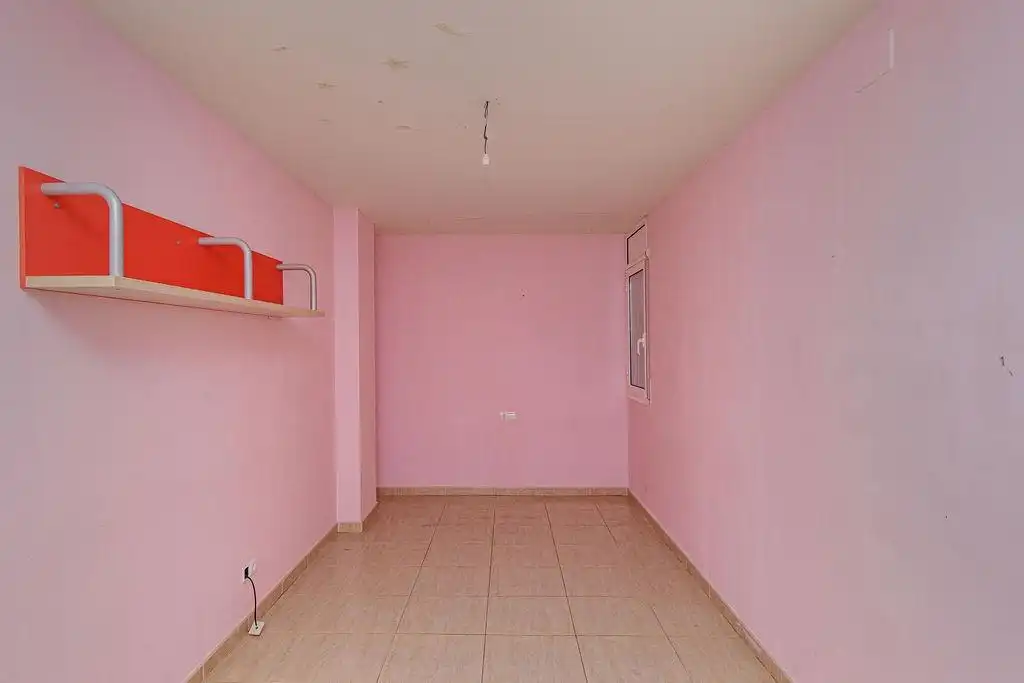 Bedroom of Ground floor for sale in Figueres