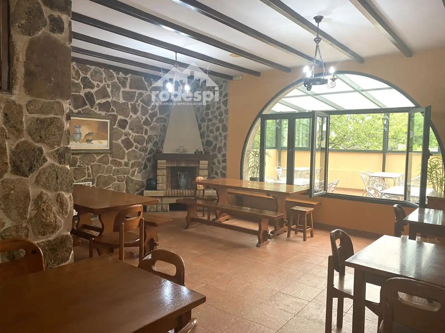 Local comercial en venda a A Cañiza