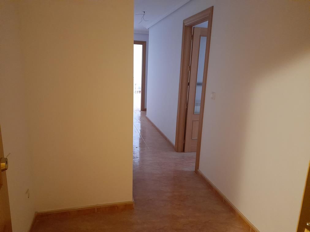 Pis en venda en La Roda amb Calefacció, Terrassa i Traster
