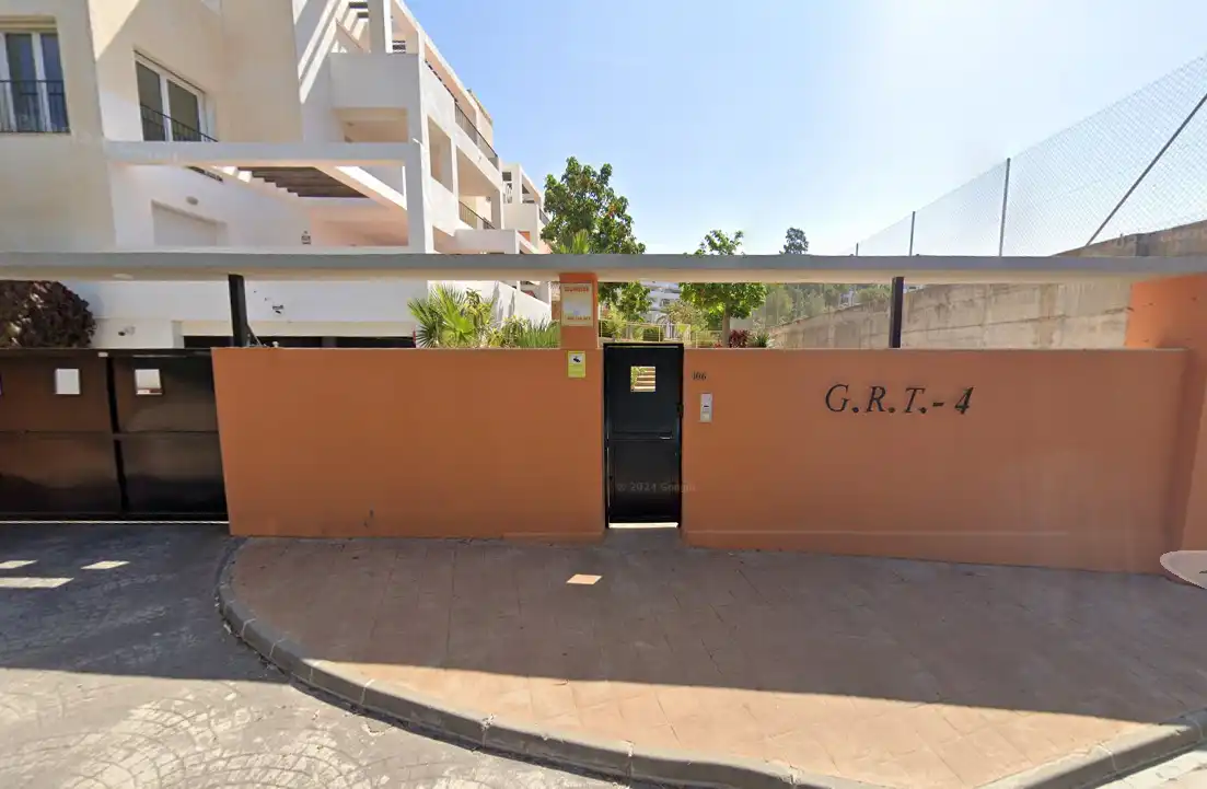 Vista exterior de Garatge en venda en Benalmádena