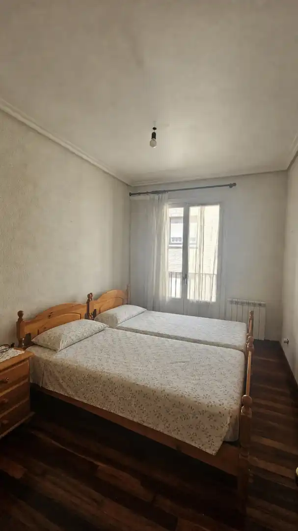 Bedroom of Flat for sale in Tolosa  with Heating, Furnished and Balcony