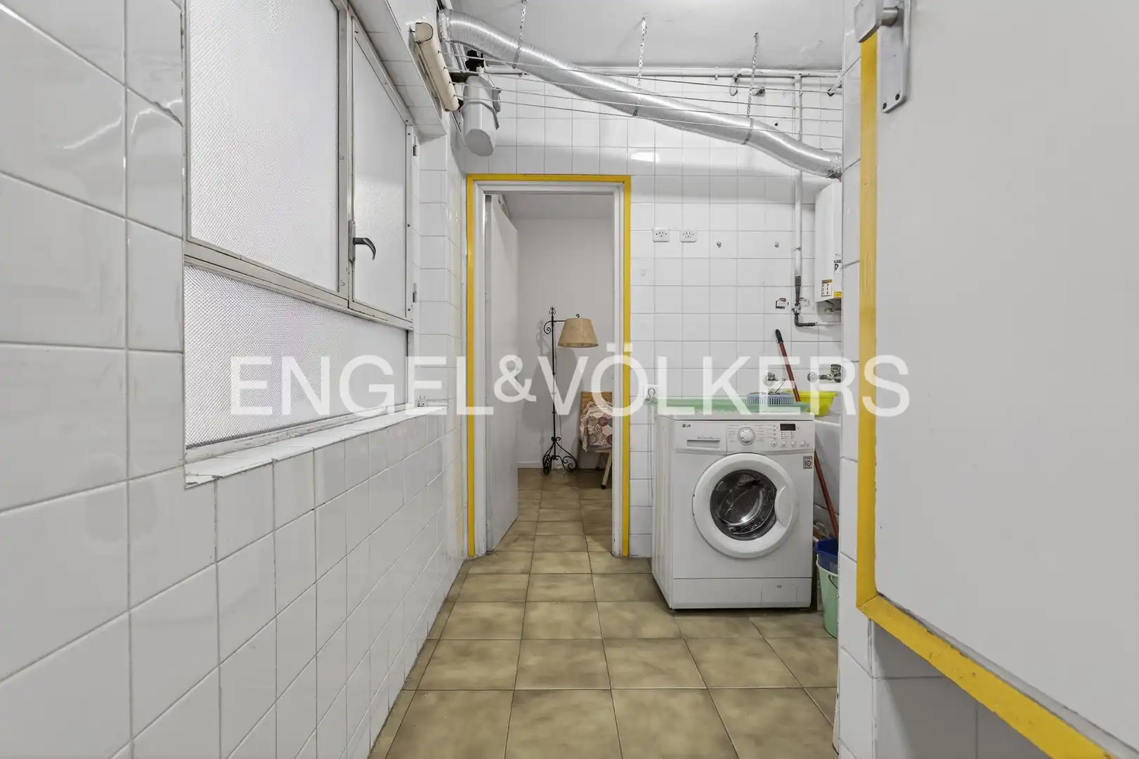 Piso en venta en Sevilla con Calefacción, Terraza y Balcón