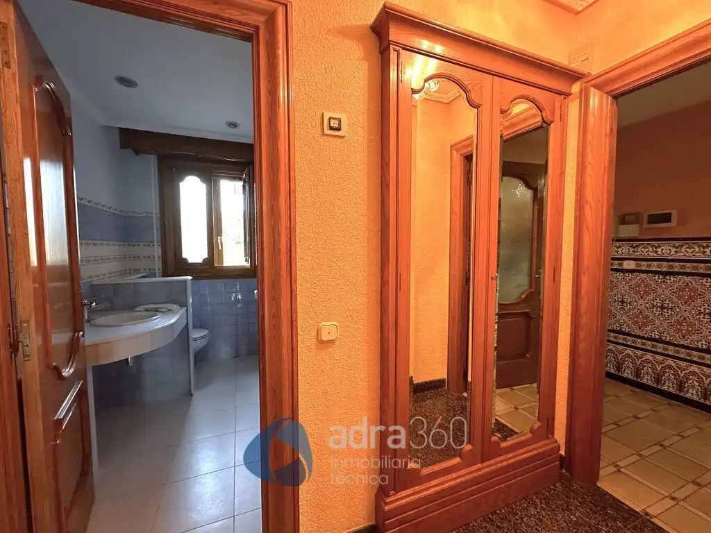 Houses for sale in Lardero  with Air Conditioner, Heating and Private garden