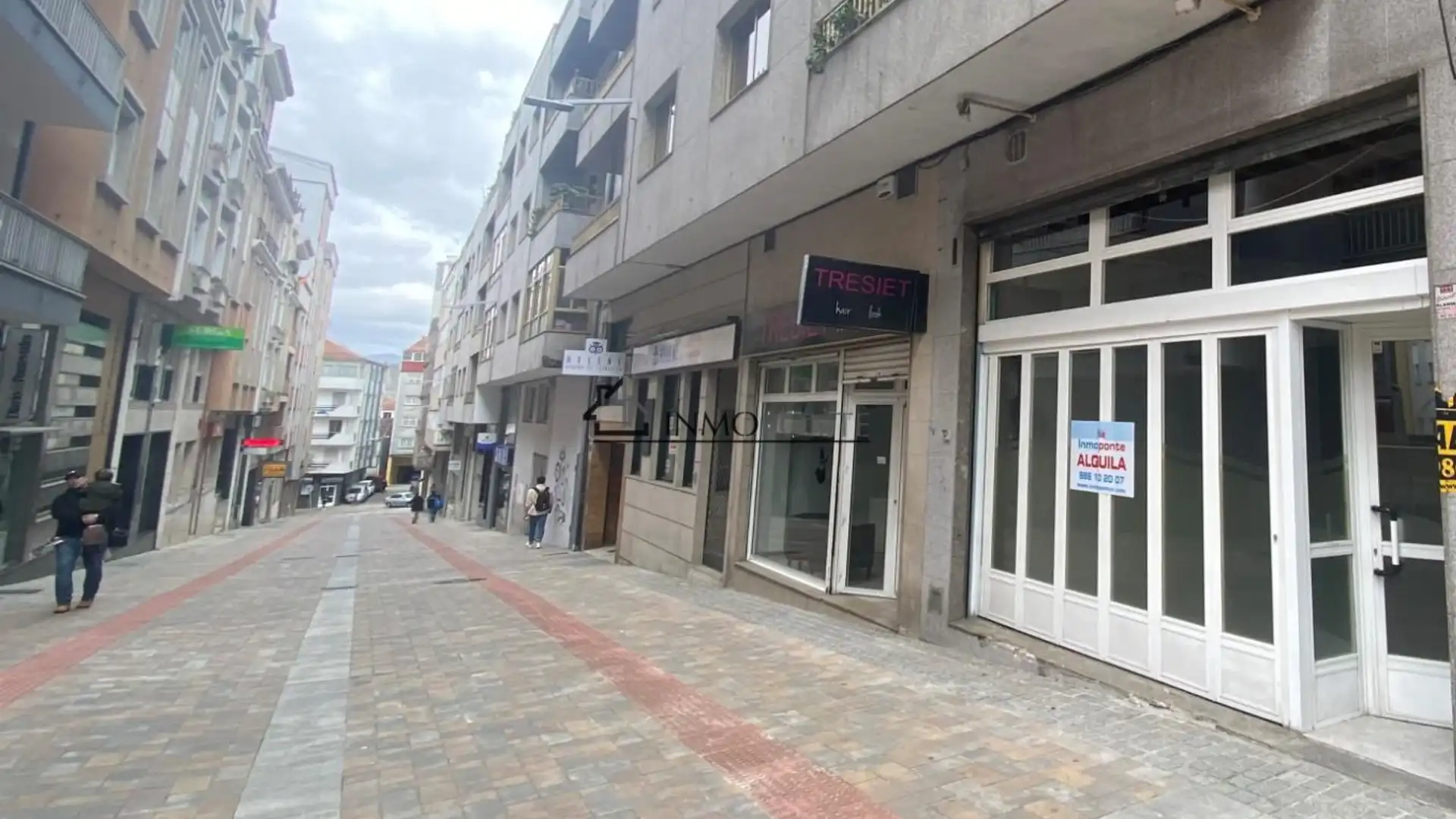 Vista exterior de Local de alquiler en Pontevedra Capital 