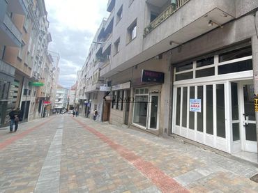 Business premises to rent in Zona de Plaza de Barcelos