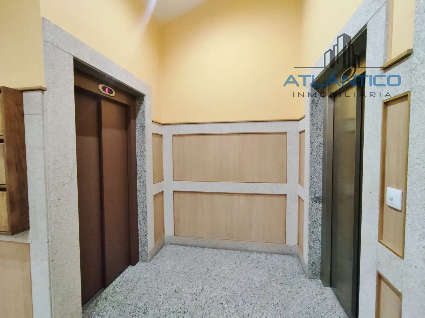 Wohnung zur Miete in Avenida de Bértoa, Carballo