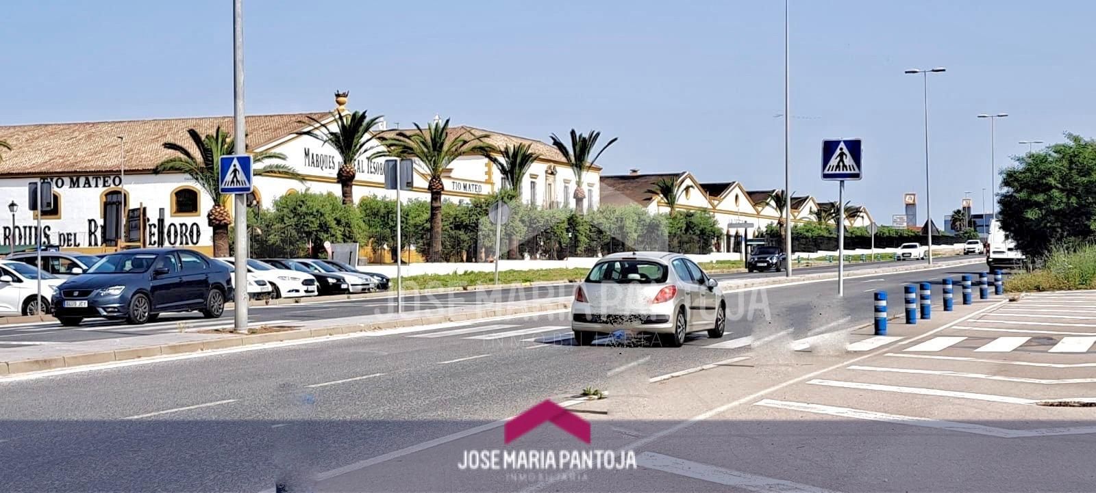 Vista exterior de Casa o xalet en venda en Jerez de la Frontera amb Terrassa
