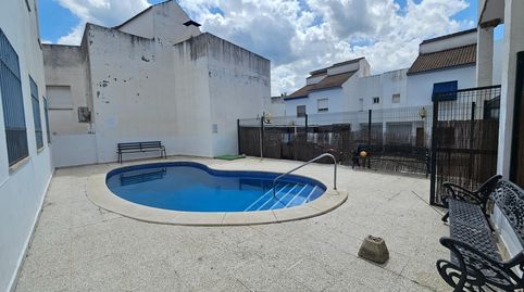 Foto 2 de Casa adosada en venta en Calle Moreria, Almodóvar del Río, Córdoba