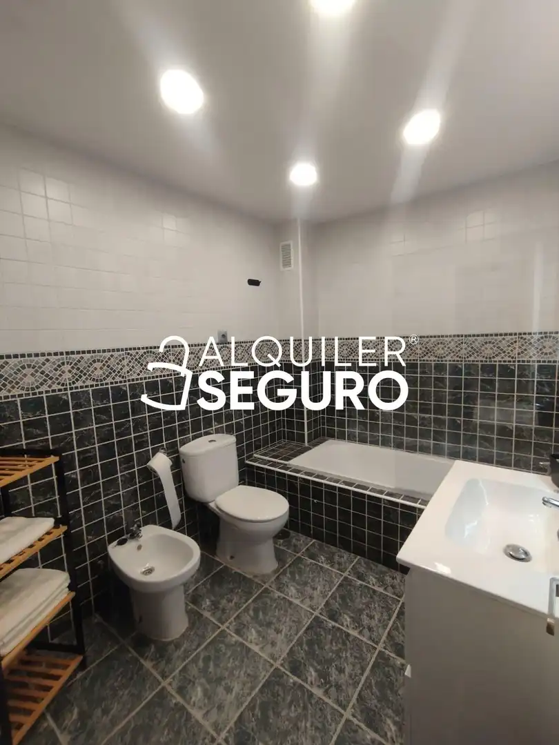 Badezimmer von Wohnung zur Miete in Mijas mit Terrasse, Schwimmbad und Möbliert