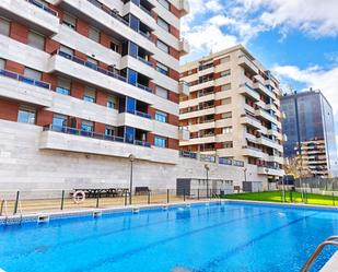 Piscina de Pis en venda en  Logroño amb Aire condicionat, Calefacció i Parquet