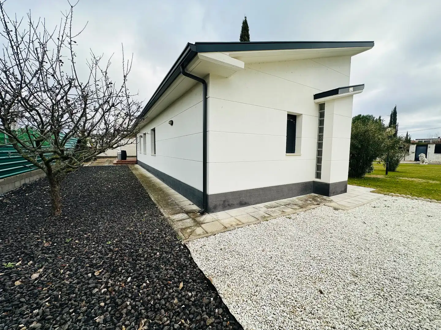 Vista exterior de Casa o chalet en venta en Mojados con Calefacción, Jardín privado y Terraza