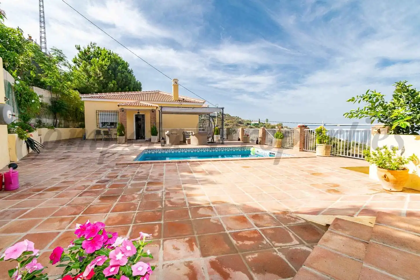Casa con piscina in vendita a Torrox Pueblo, imagen 2