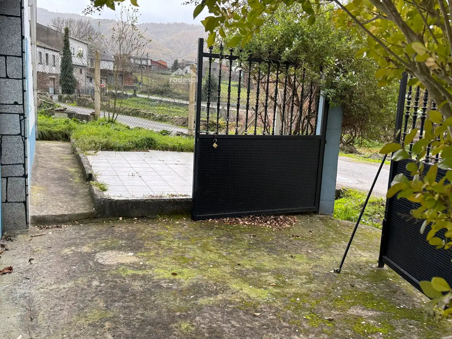 Vista exterior de Casa o chalet en venta en A Teixeira  con Trastero y Amueblado