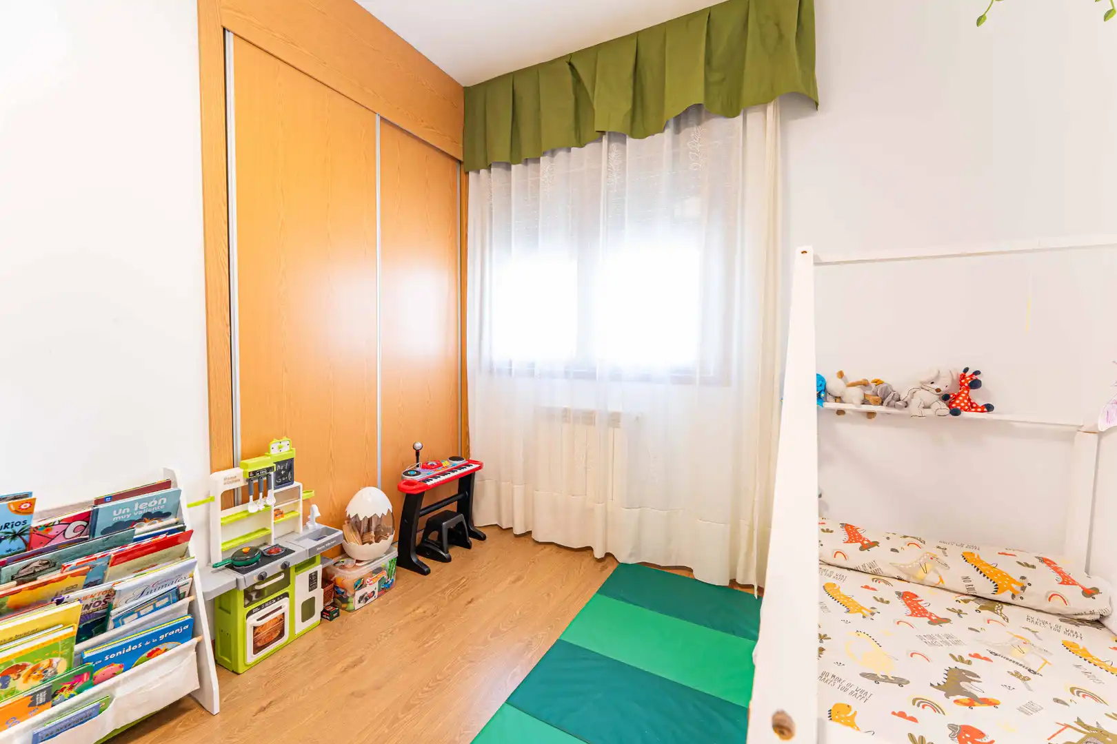 Bedroom of Flat for sale in Móstoles  with Air Conditioner, Heating and Private garden