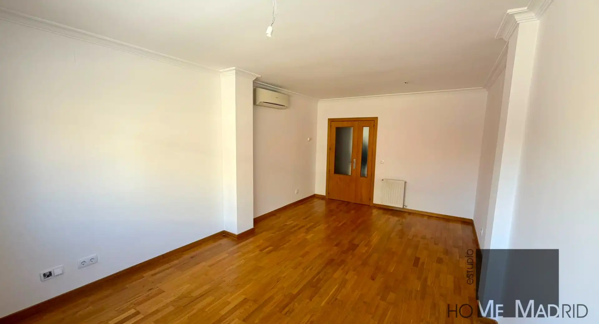 Wohnzimmer von Wohnung zur Miete in Fuencarral - El Pardo