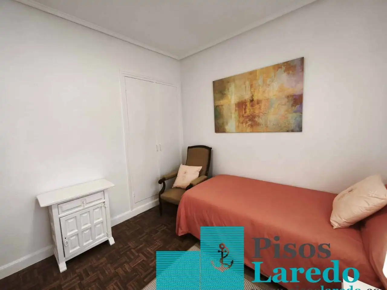 Habitación de Piso en venta en Laredo con Calefacción, Parquet y Terraza