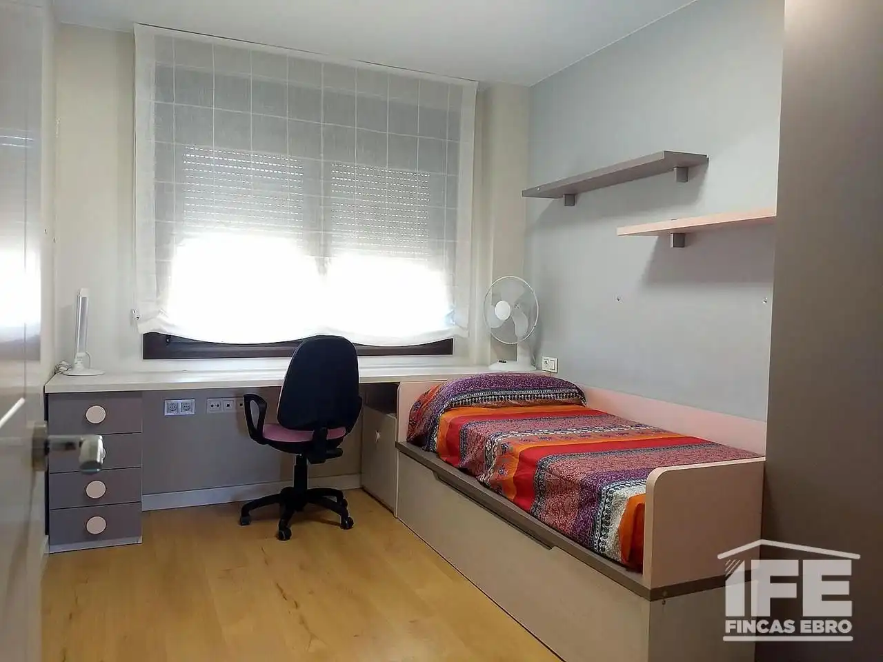 Dormitori de Casa o xalet en venda en Alagón amb Aire condicionat, Calefacció i Jardí privat