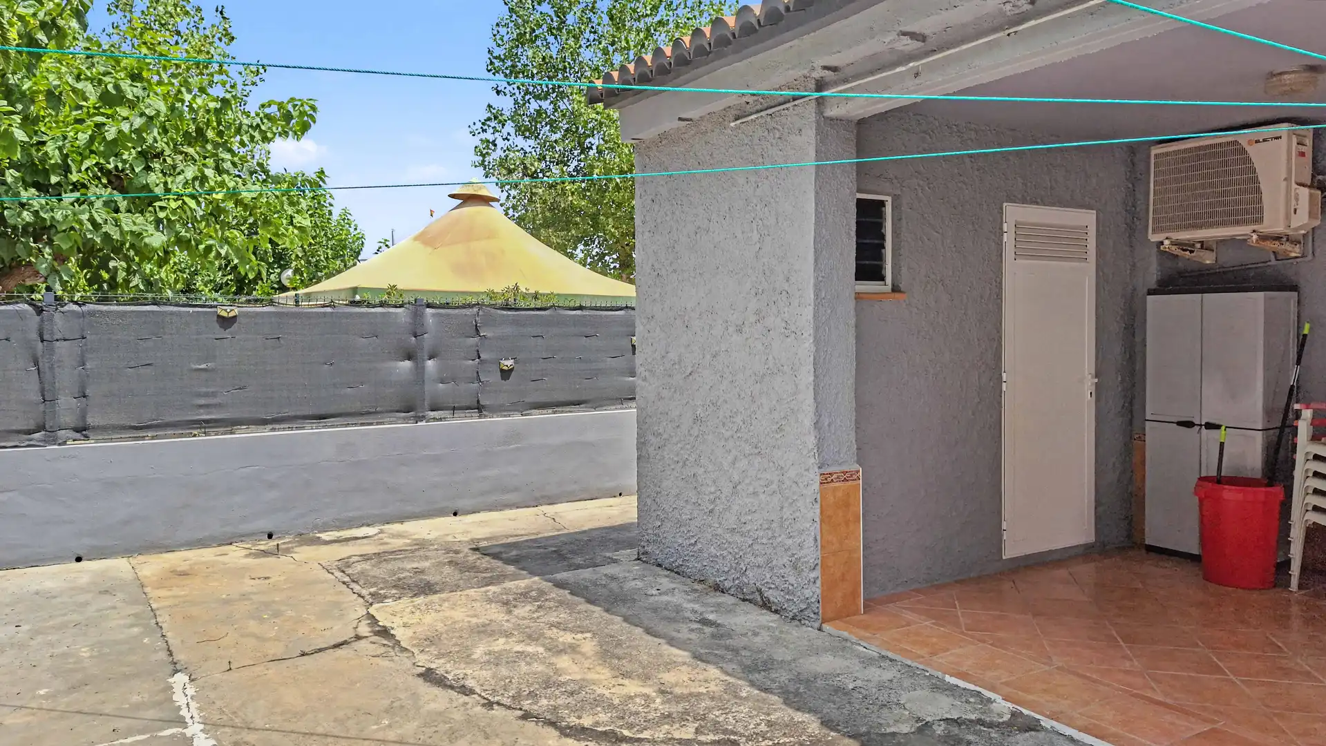 Exterior view of Houses for sale in Oliva  with Air Conditioner, Heating and Private garden