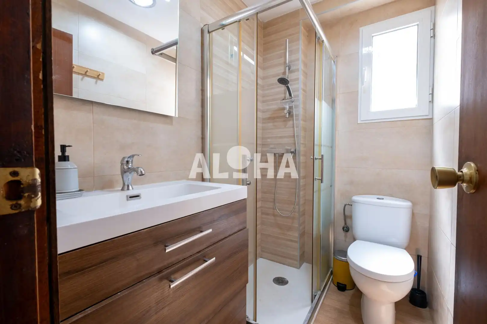 Bathroom of Apartments for rent in Moncada  with Air Conditioner, Furnished and Balcony