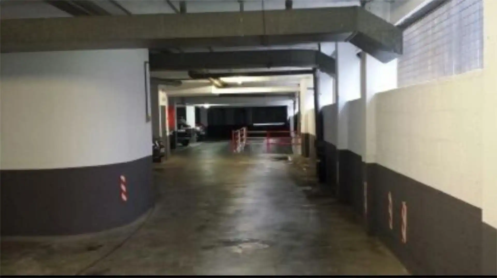 Parkplatz von Garage zur Miete in Nord 