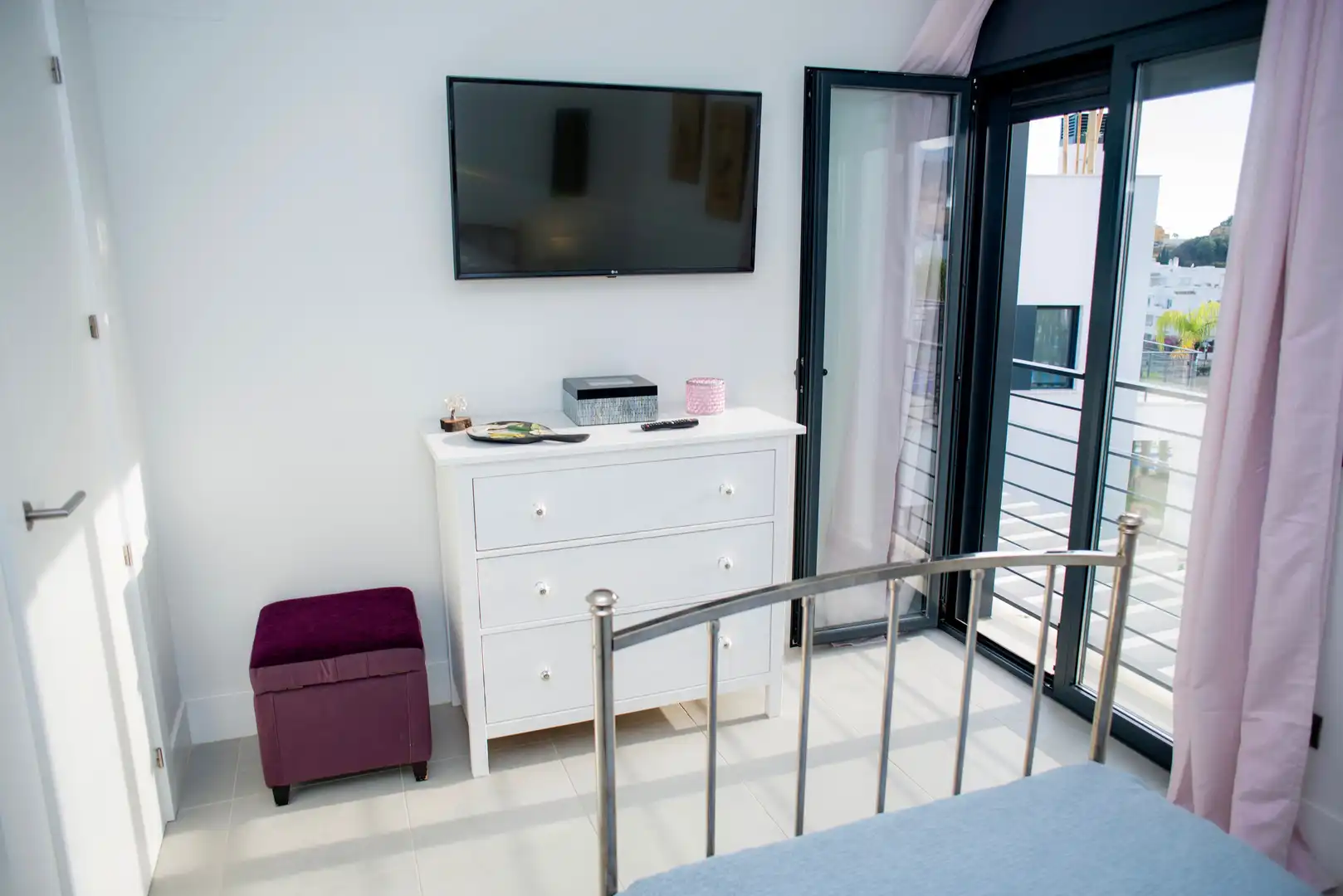 Bedroom of Houses for rent in Estepona  with Air Conditioner, Private garden and Swimming Pool