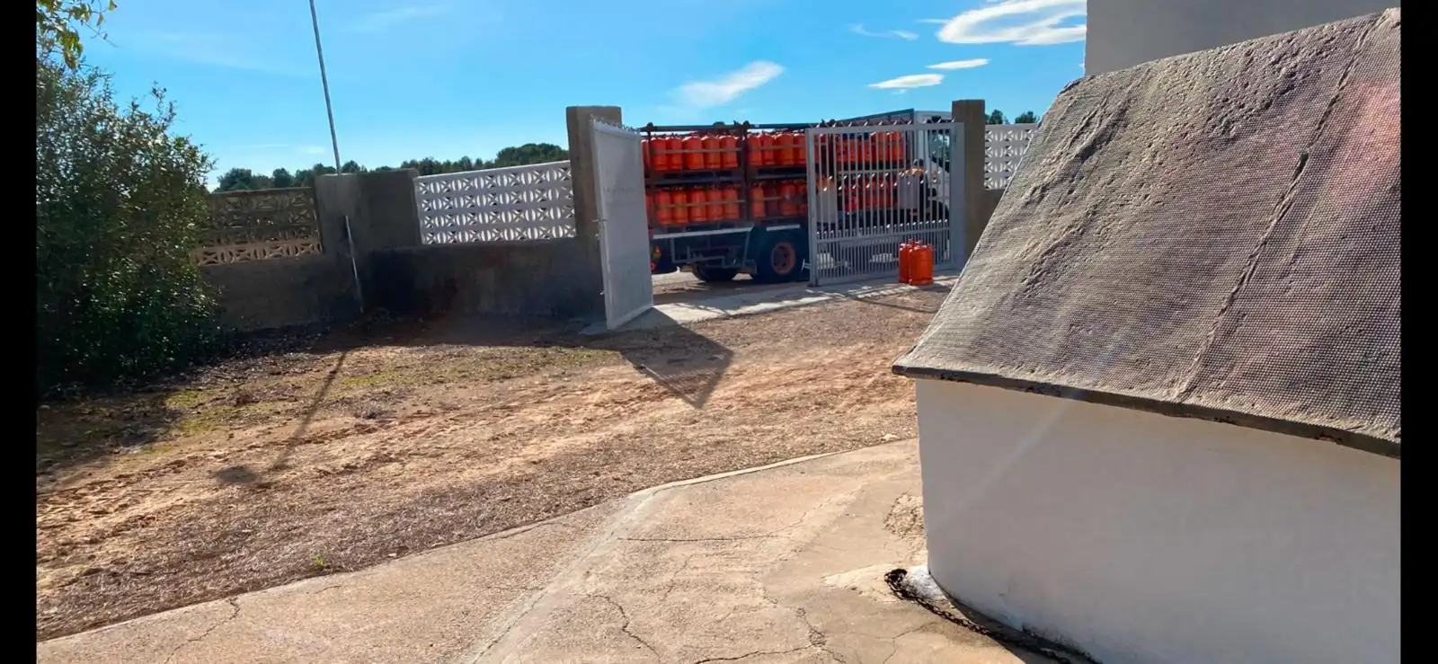 Vista exterior de Finca rústica en venta en Manises con Jardín privado y Terraza