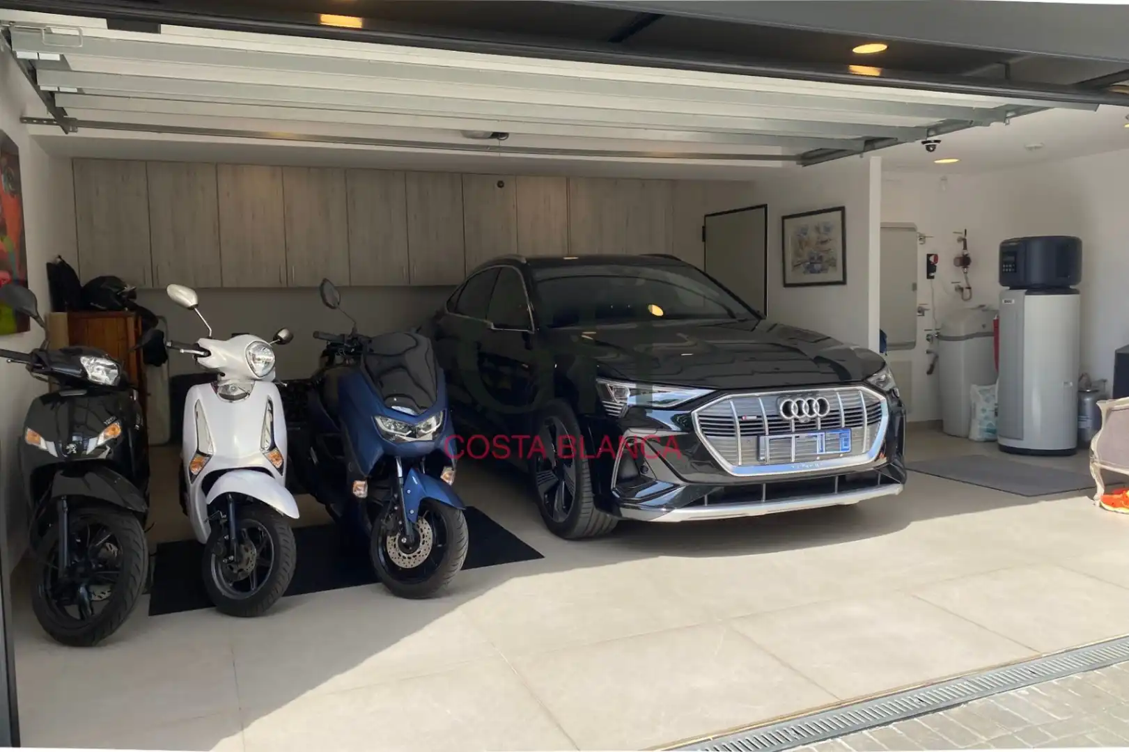Parkplatz von Haus oder Chalet zum Verkauf in Moraira mit Klimaanlage, Heizung und Privatgarten