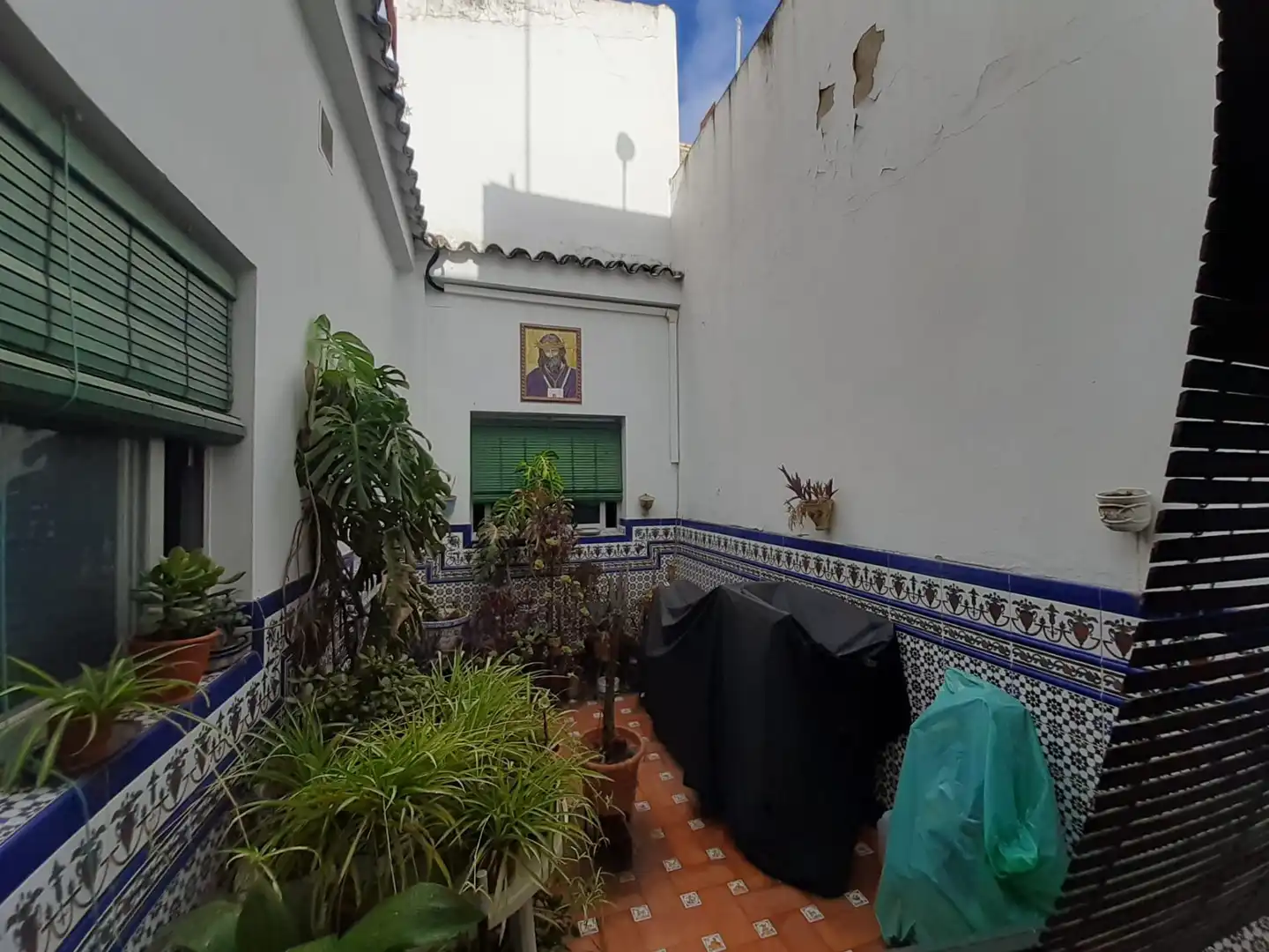 Garden of Houses for sale in Sevilla  with Air Conditioner