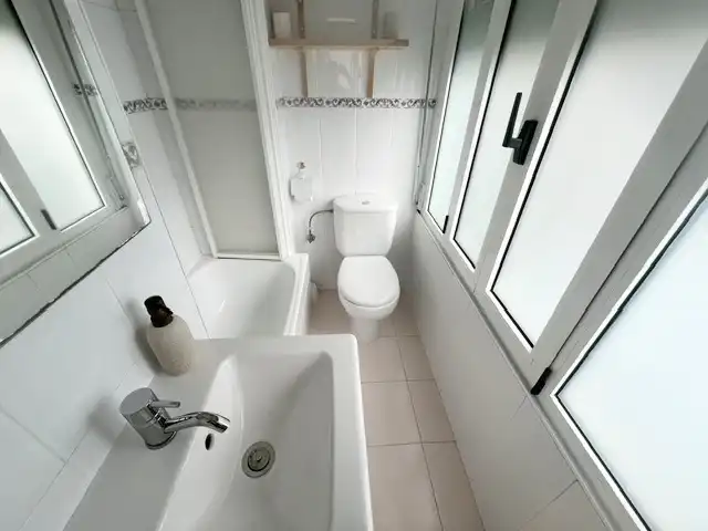 Bathroom of Flat for rent in Santander  with Heating, Parquet flooring and Furnished