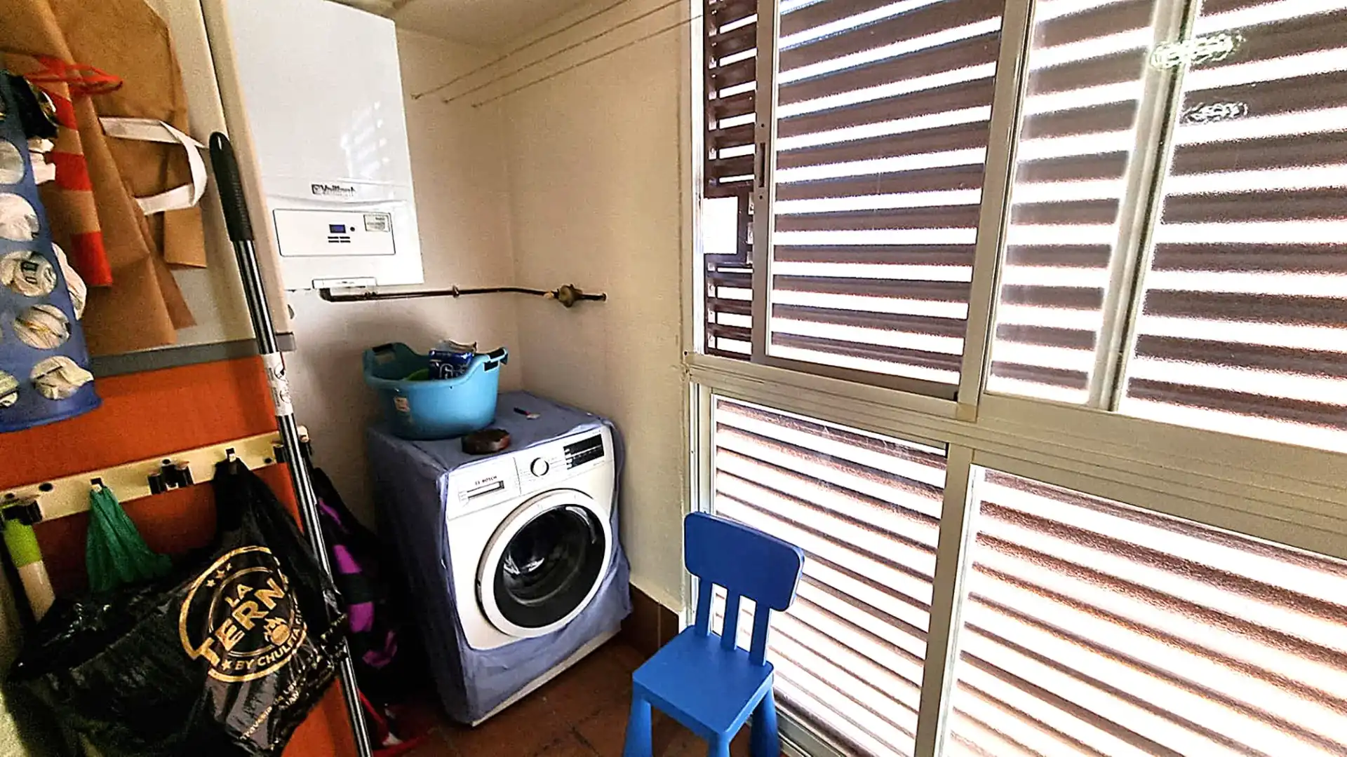 Flat for sale in Calle Vía del Berrocal, Iglesia - Estación
