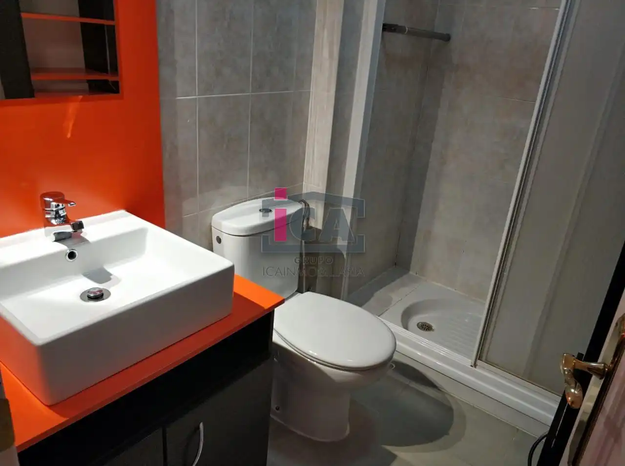 Bany de Apartament en venda en Cáceres amb Aire condicionat, Calefacció i Moblat