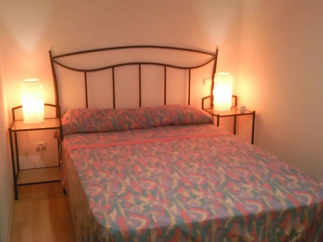 Dormitori de Apartament en venda en Alicante / Alacant amb Jardí privat, Terrassa i Moblat
