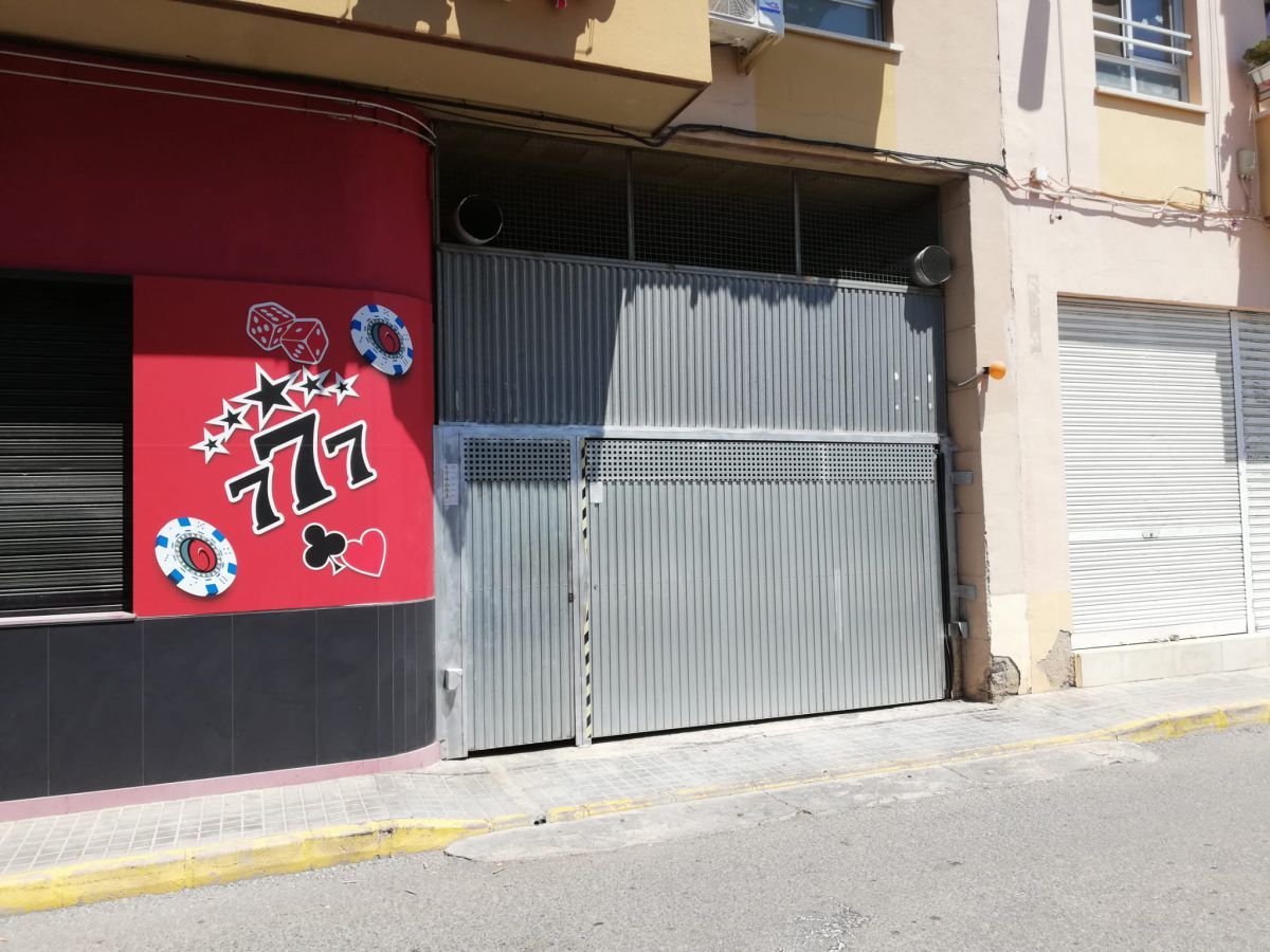 Vista exterior de Garatge en venda en Villajoyosa / La Vila Joiosa