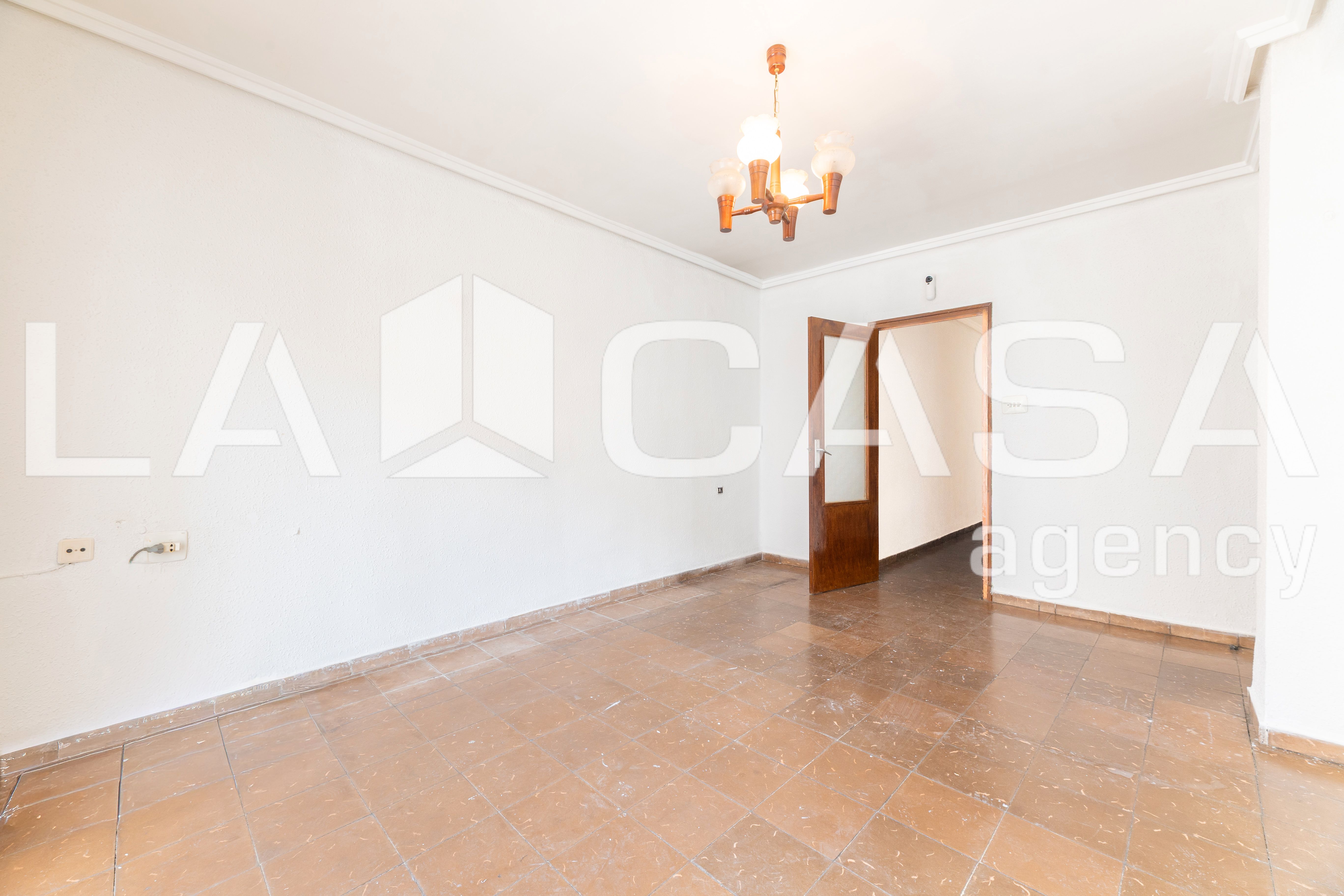 Flat for sale in Calle BENICARLO, Barrio de Benimaclet