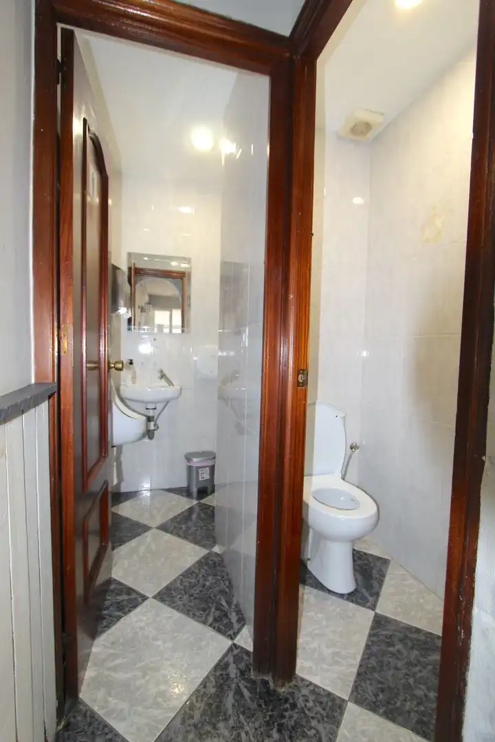 Badezimmer von Geschaftsraum zum Verkauf in Marbella