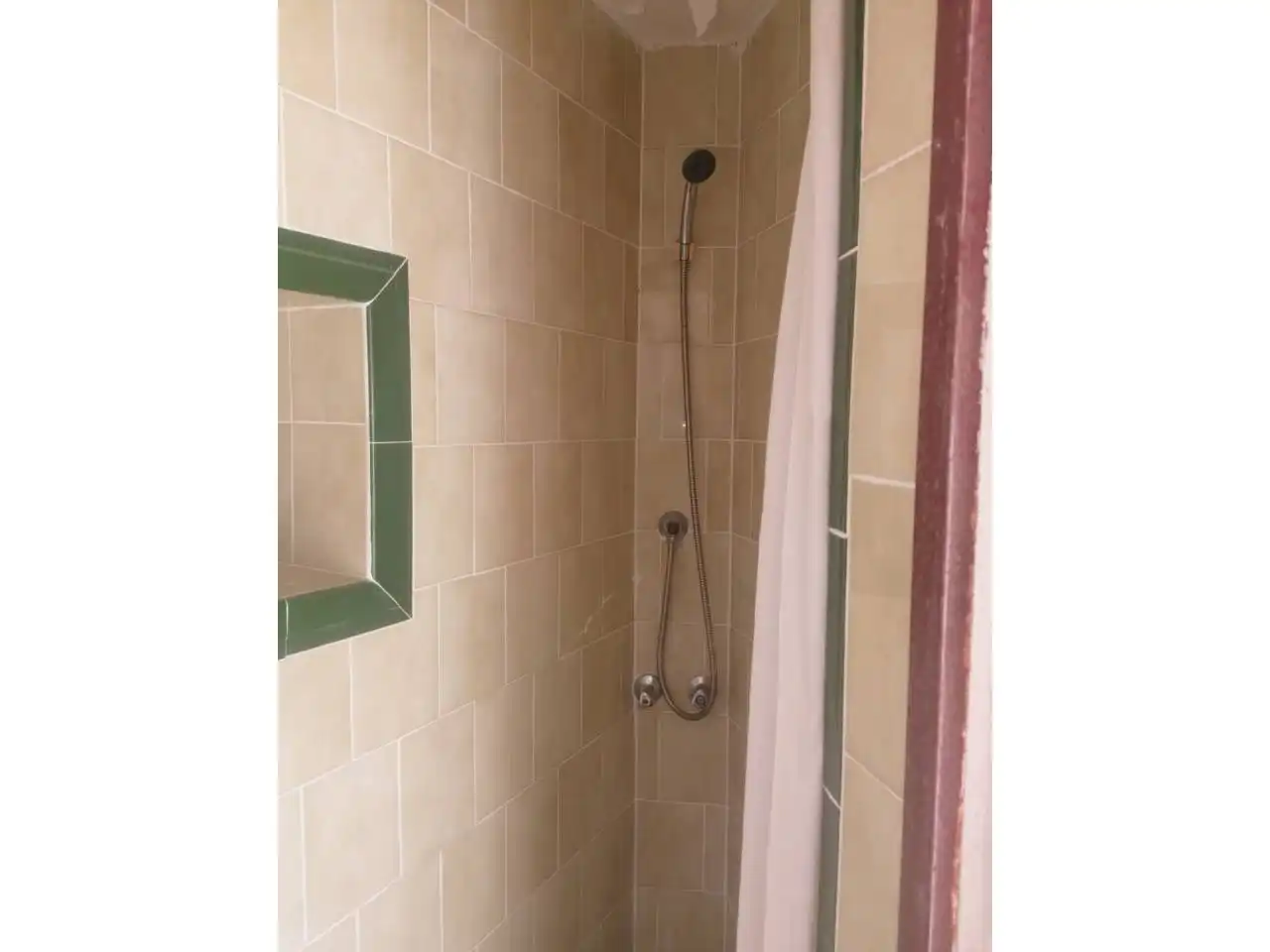 Bany de Casa o xalet en venda en Dos Hermanas amb Jardí privat, Terrassa i Piscina