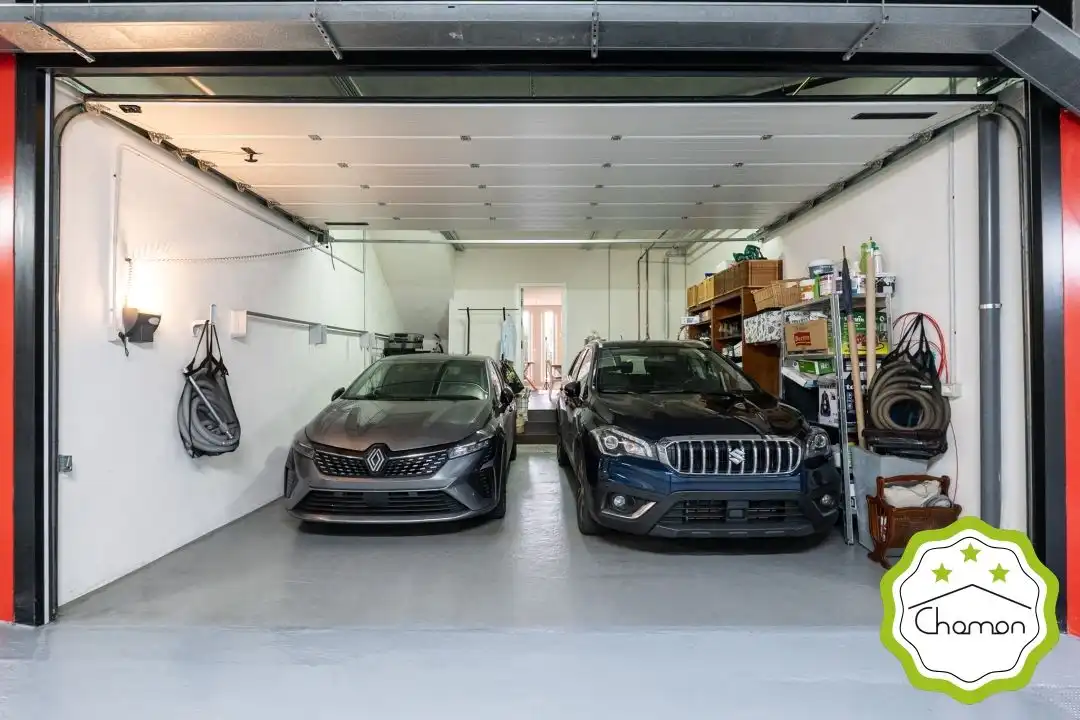 Parking de Casa adosada en venta en Bilbao  con Calefacción, Jardín privado y Terraza