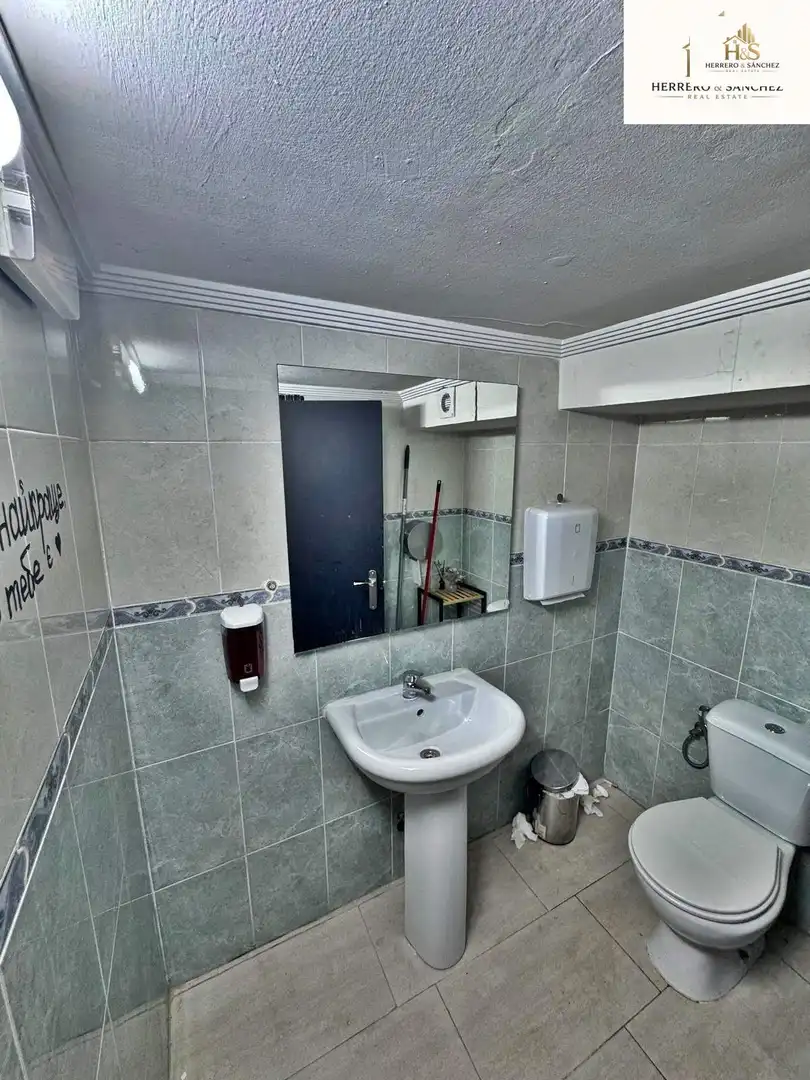 Local comercial en venta en Avenida CONDES DE SOTO AMENO, imagen 10