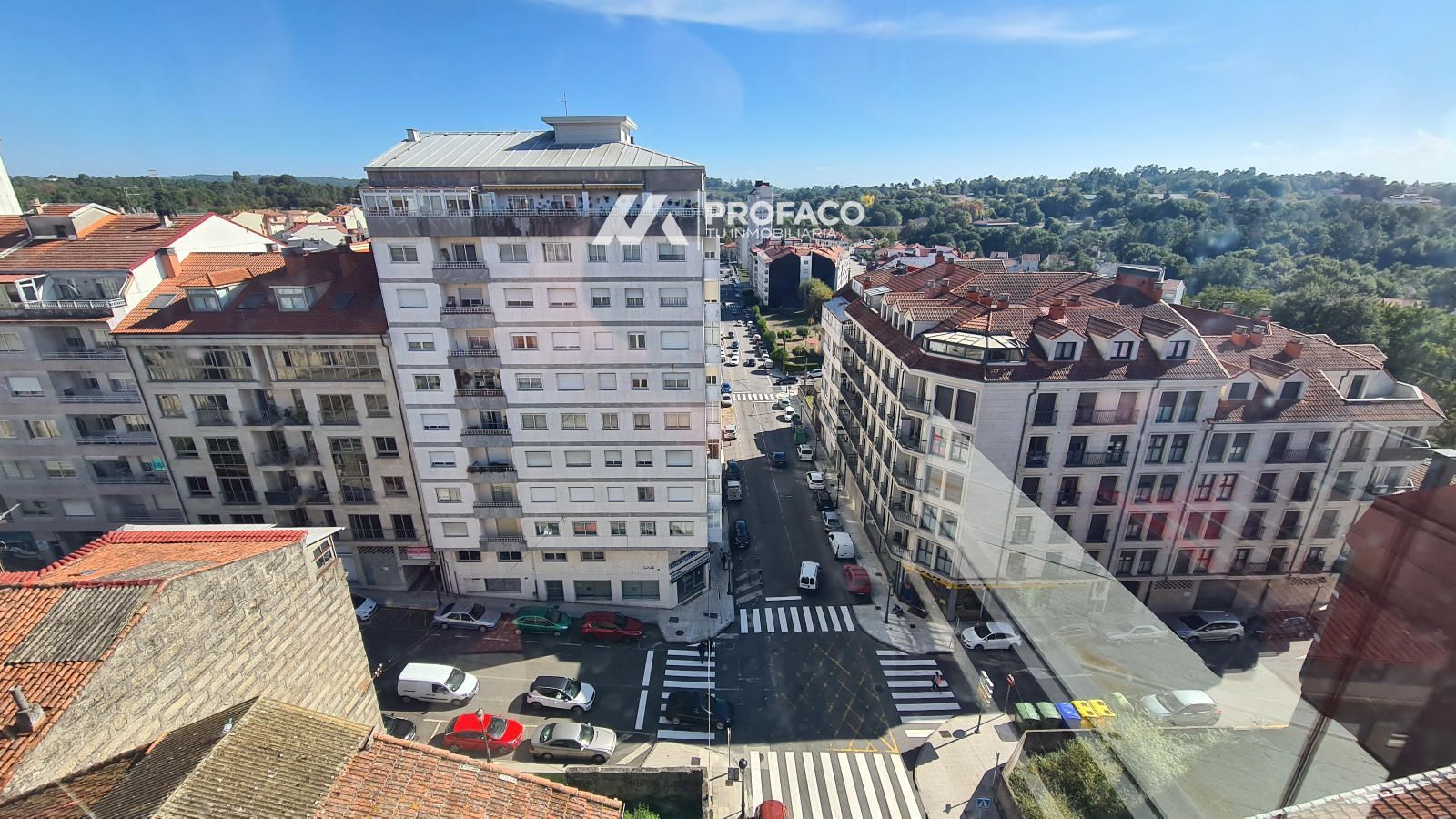 Vista exterior de Àtic en venda en O Carballiño   amb Calefacció i Moblat