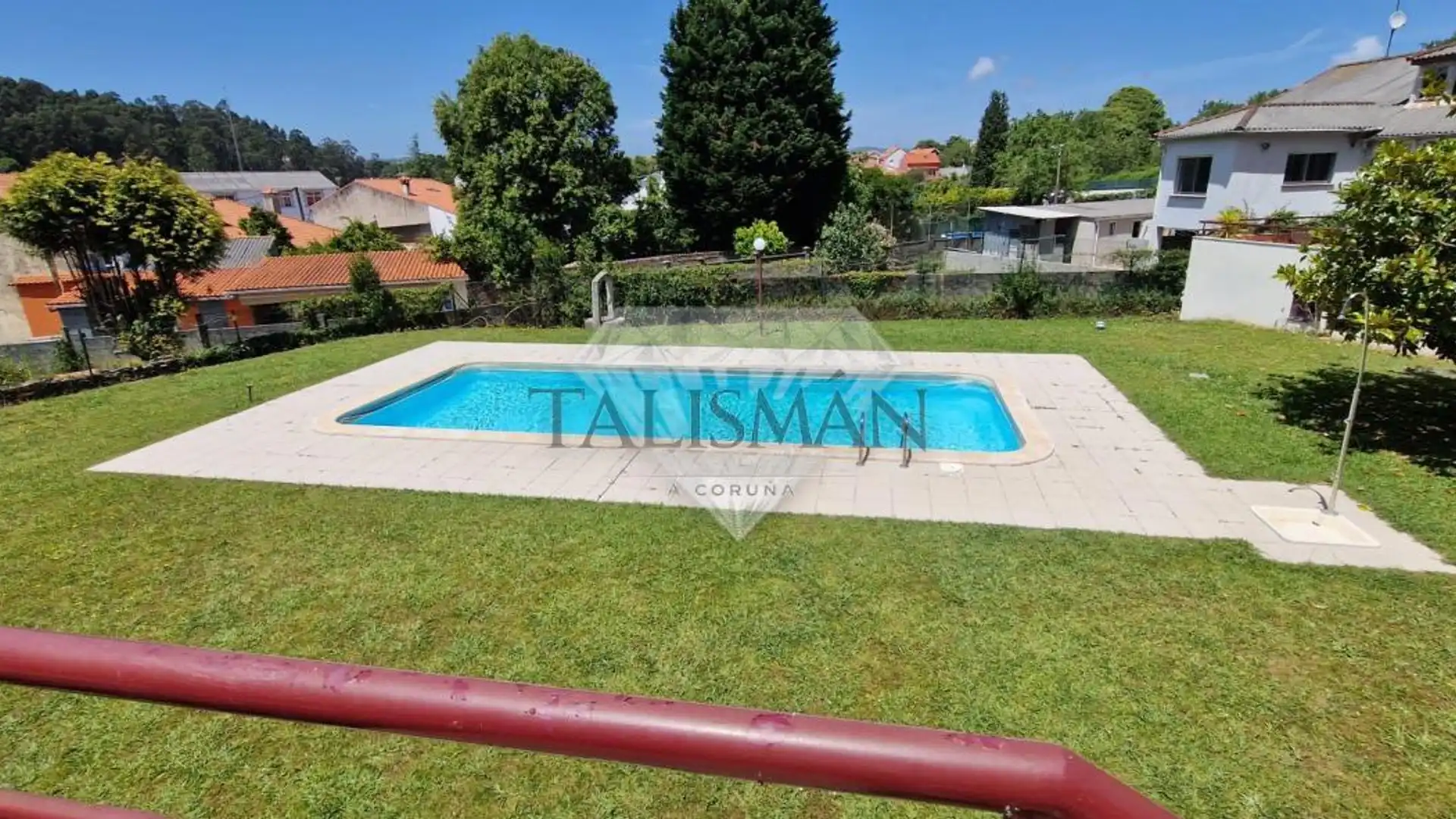 Piscina de Ático de alquiler en Mugardos con Trastero, Piscina y Amueblado