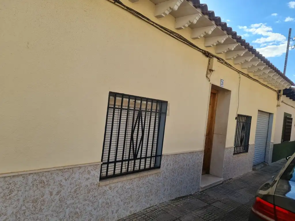 Exterior view of Houses for sale in Quintanar de la Orden