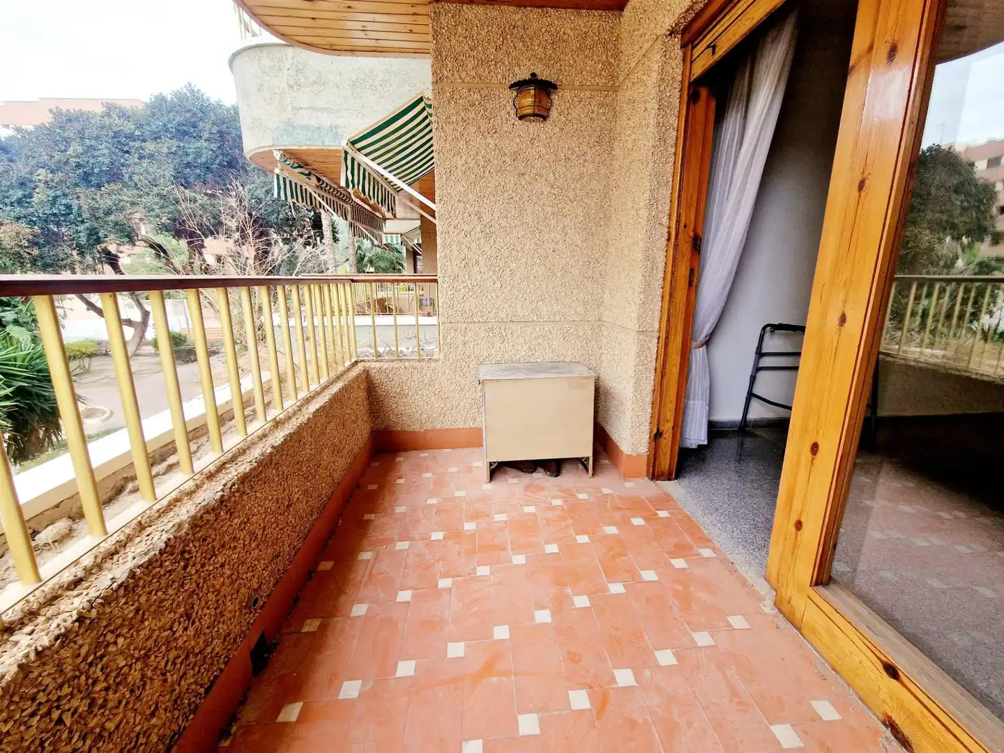 Habitación de Piso en venta en Águilas con Jardín privado, Terraza y Amueblado